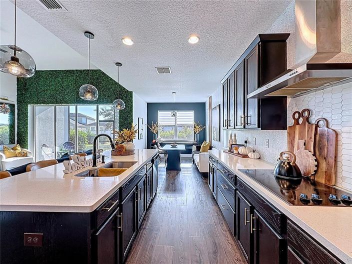 Image No.22-4 Bed Property for sale