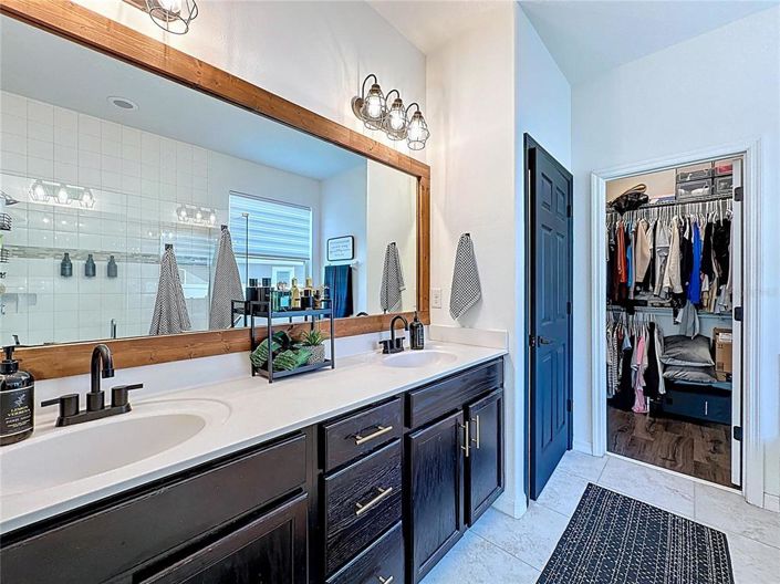 Image No.37-4 Bed Property for sale