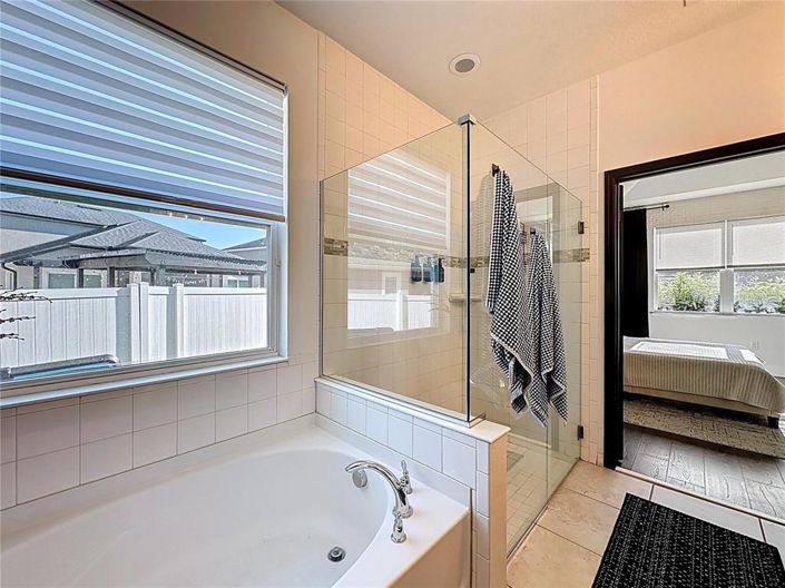 Image No.38-4 Bed Property for sale