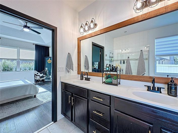 Image No.40-4 Bed Property for sale