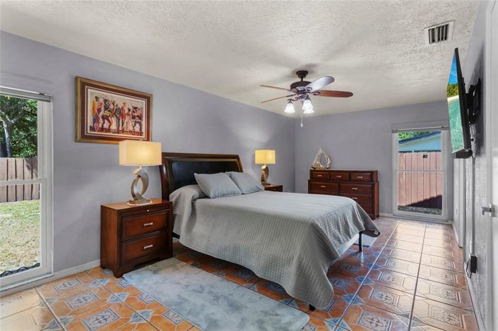 Image No.12-Propriété de 4 chambres à vendre à États-Unis