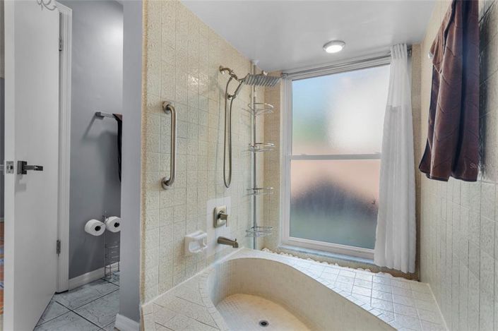 Image No.15-Propriété de 4 chambres à vendre à États-Unis