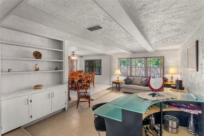 Image No.5-Propriété de 4 chambres à vendre à États-Unis