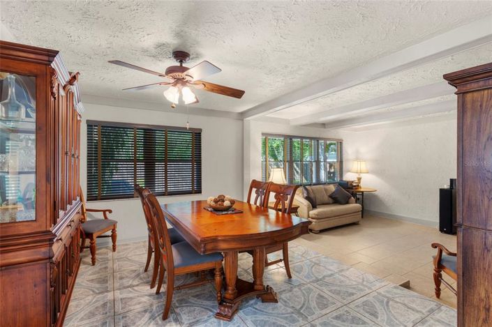 Image No.7-Propriété de 4 chambres à vendre à États-Unis