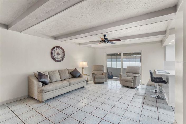 Image No.9-Propriété de 4 chambres à vendre à États-Unis