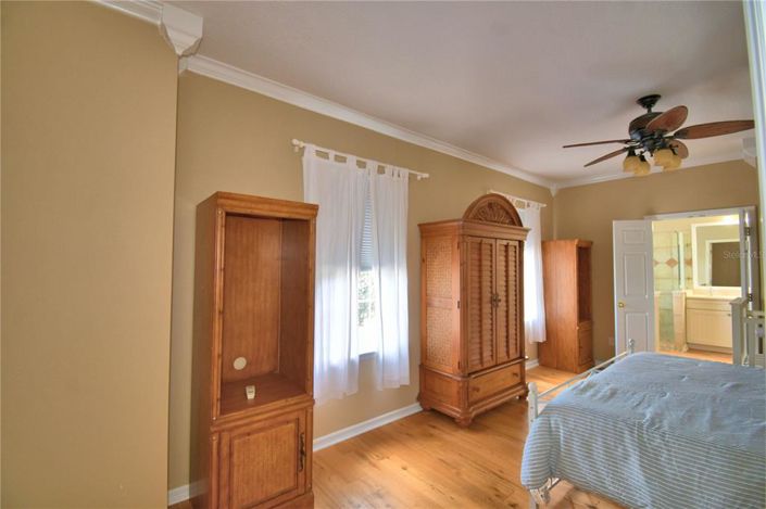 Image No.34-3 Bed Property for sale