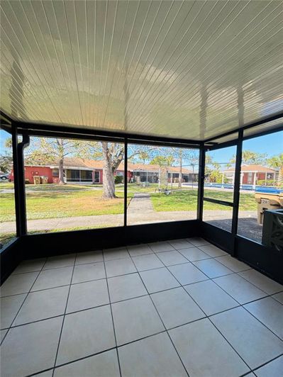 Image No.40-2 Bed Townhouse for sale