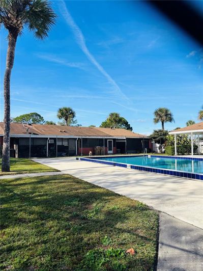 Image No.45-2 Bed Townhouse for sale