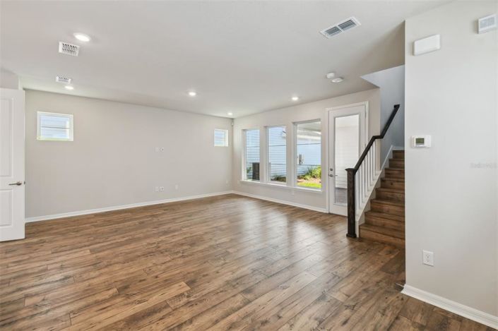 Image No.16-Propriété de 3 chambres à vendre à États-Unis