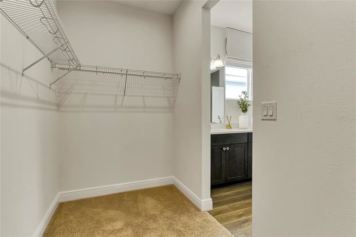 Image No.30-4 Bed Property for sale