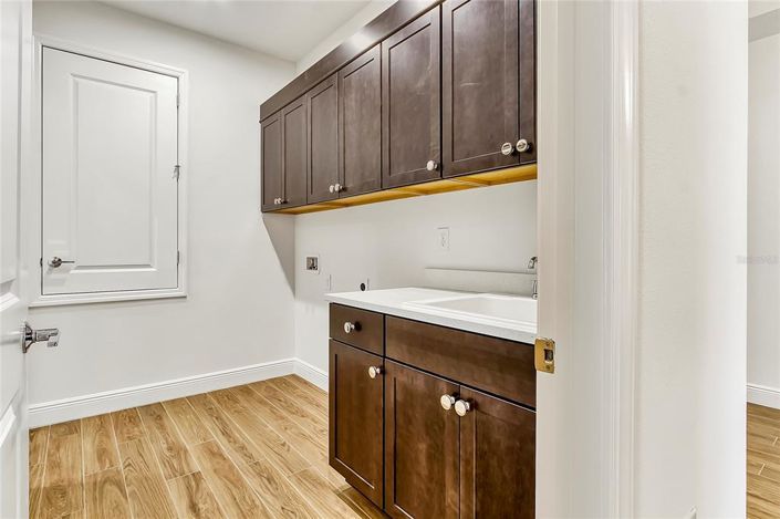 Image No.45-4 Bed Property for sale