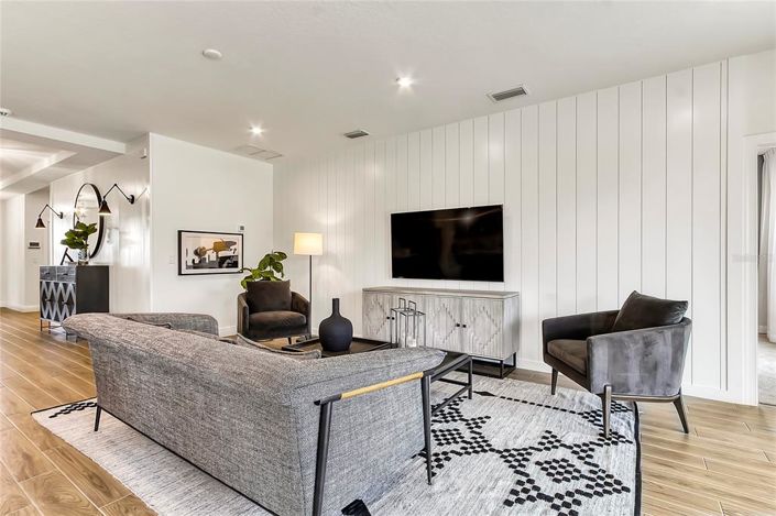 Image No.5-4 Bed Property for sale