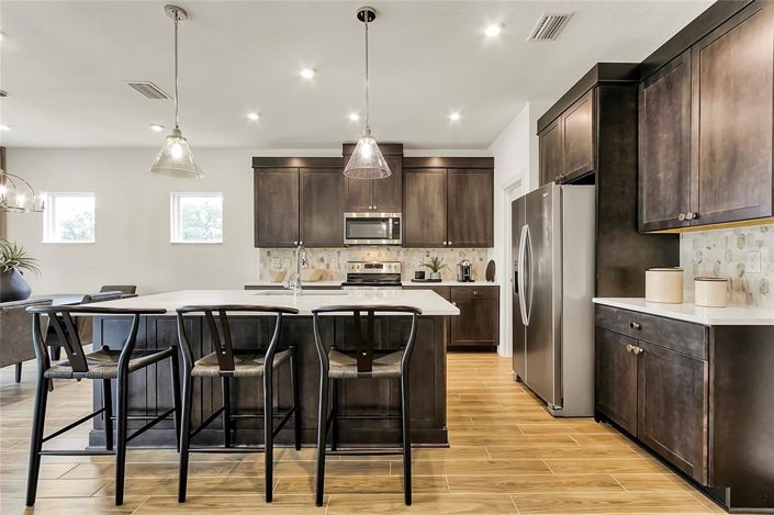 Image No.9-4 Bed Property for sale