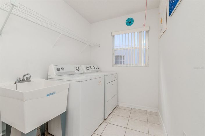 Image No.39-6 Bed Property for sale