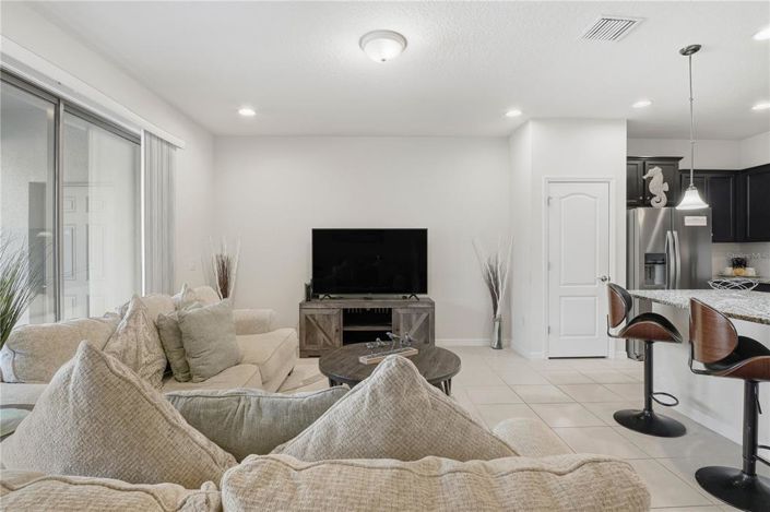 Image No.19-5 Bed Townhouse for sale