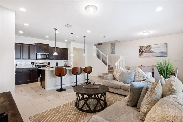 Image No.20-5 Bed Townhouse for sale