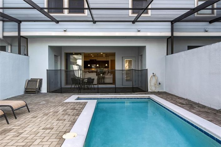 Image No.25-5 Bed Townhouse for sale