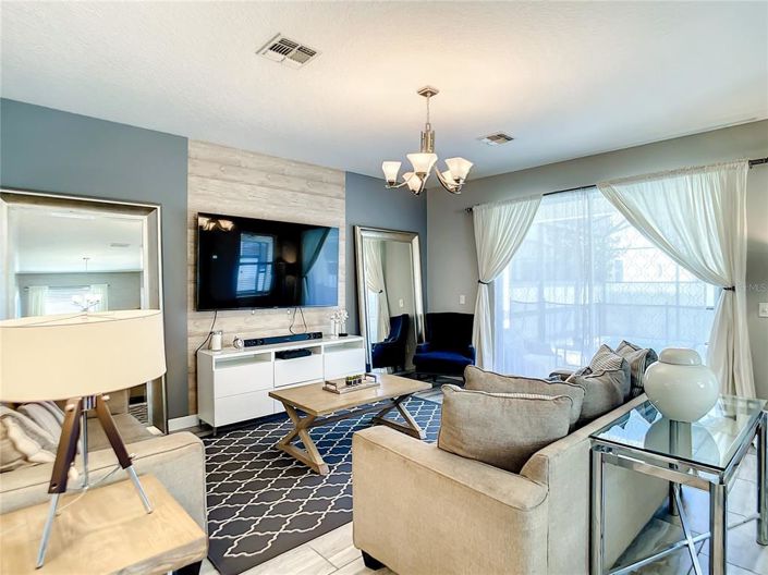 Image No.13-6 Bed House for sale