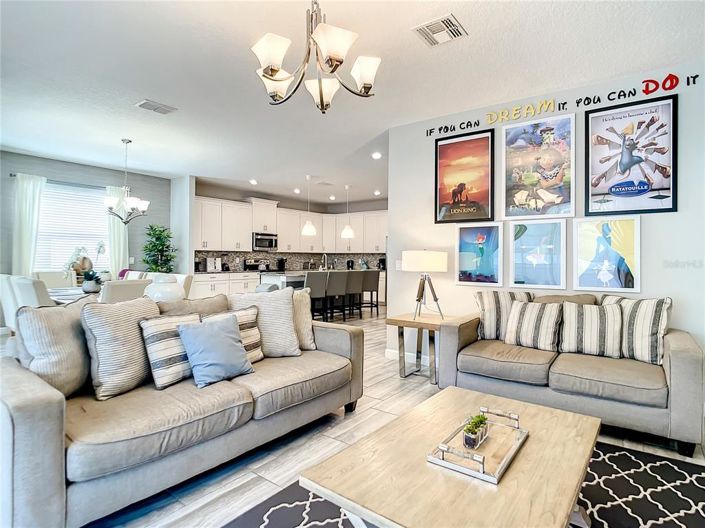 Image No.15-6 Bed House for sale