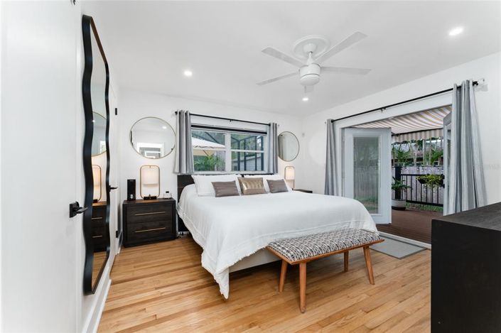 Image No.18-3 Bed Property for sale