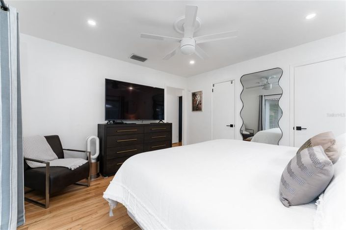 Image No.19-3 Bed House for sale