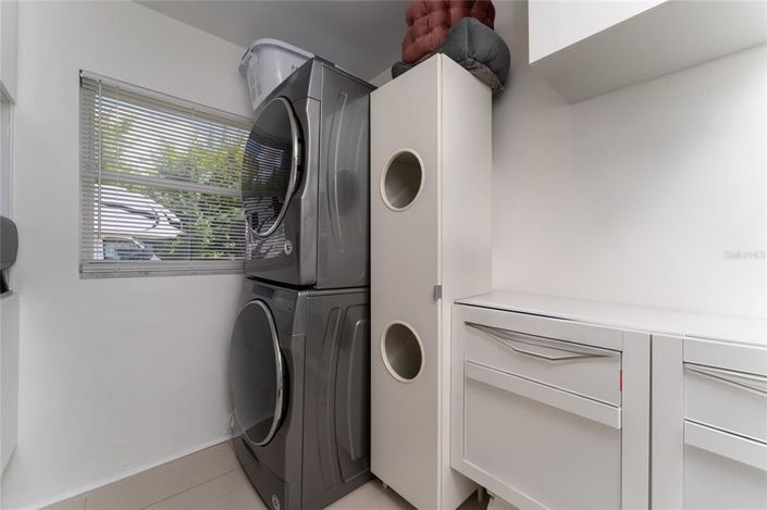 Image No.24-3 Bed Property for sale