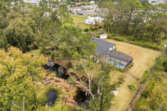 Image No.10-3 Bed Property for sale