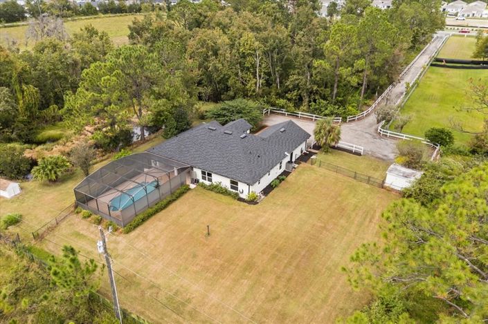 Image No.12-3 Bed Property for sale