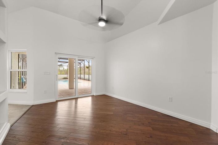 Image No.20-3 Bed Property for sale