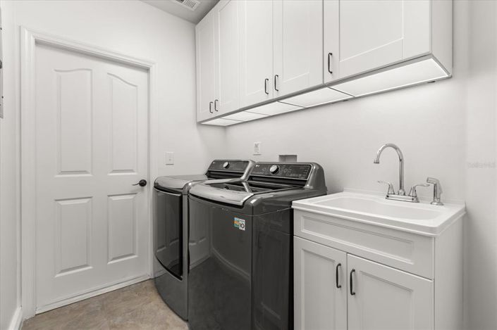 Image No.37-3 Bed Property for sale