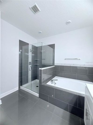 Image No.18-4 Bed Apartment for sale