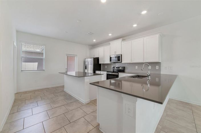 Image No.21-3 Bed Townhouse for sale