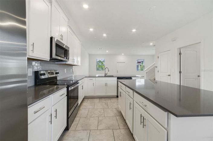 Image No.4-3 Bed Townhouse for sale