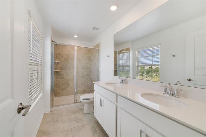 Image No.8-3 Bed Townhouse for sale