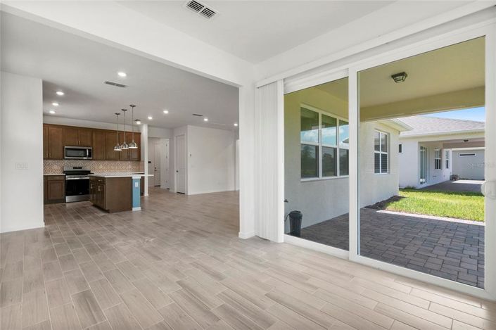 Image No.15-2 Bed Property for sale