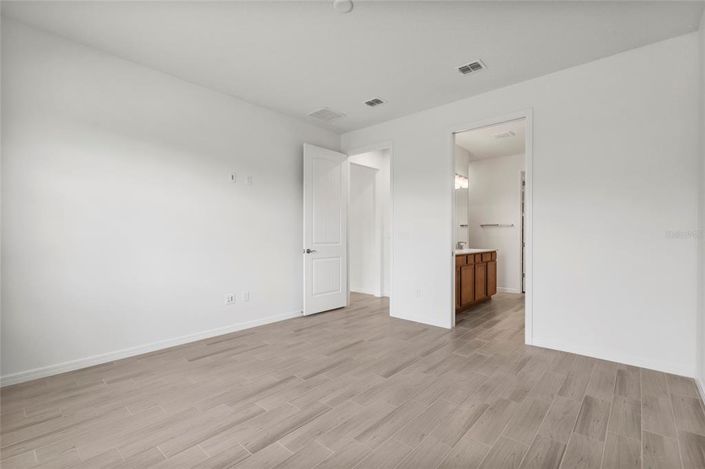 Image No.19-2 Bed Property for sale