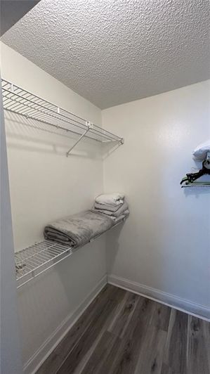 Image No.29-3 Bed Property for sale