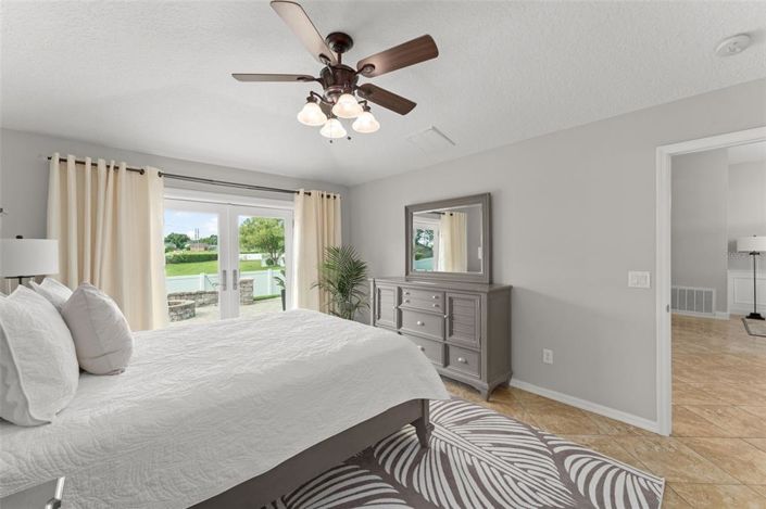 Image No.10-3 Bed Property for sale