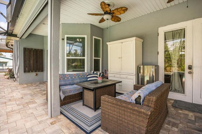 Image No.20-5 Bed Property for sale