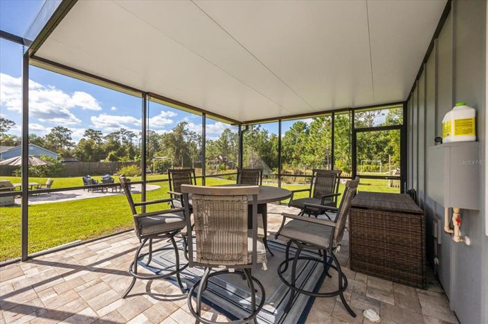 Image No.28-5 Bed Property for sale