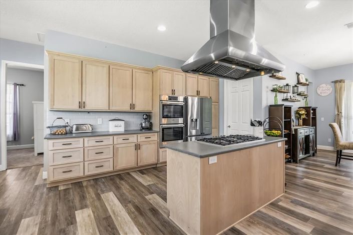 Image No.7-5 Bed Property for sale