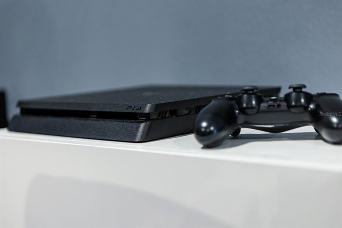 Image No.57-6 Bed Property for sale