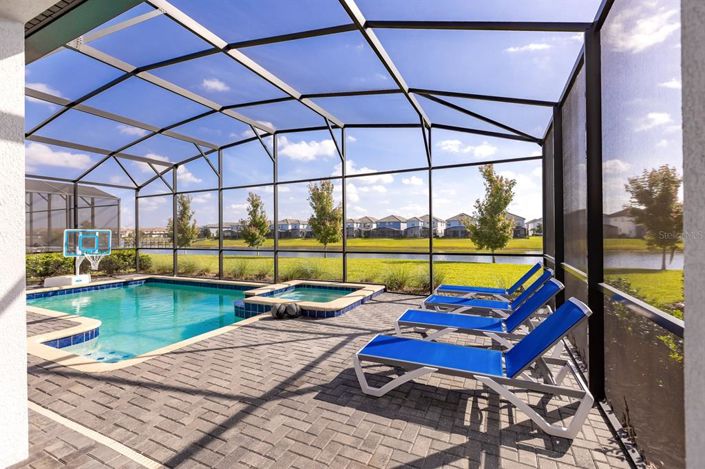 Image No.9-6 Bed Property for sale