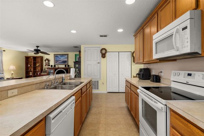 Image No.7-Propriété de 4 chambres à vendre à Kissimmee