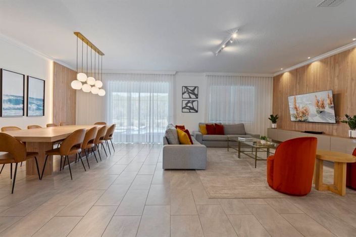 Image No.3-8 Bed Property for sale