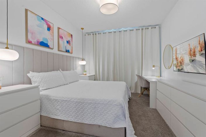 Image No.30-8 Bed Property for sale