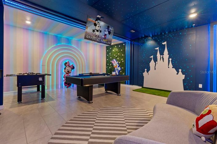 Image No.32-8 Bed Property for sale