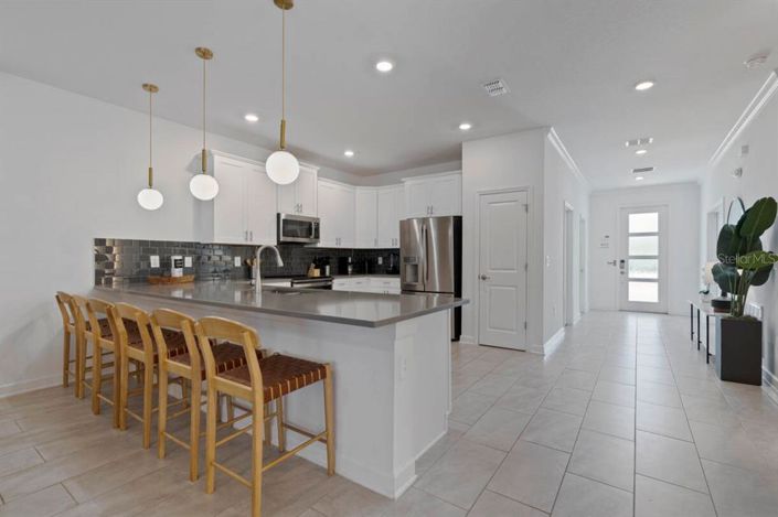 Image No.7-8 Bed Property for sale