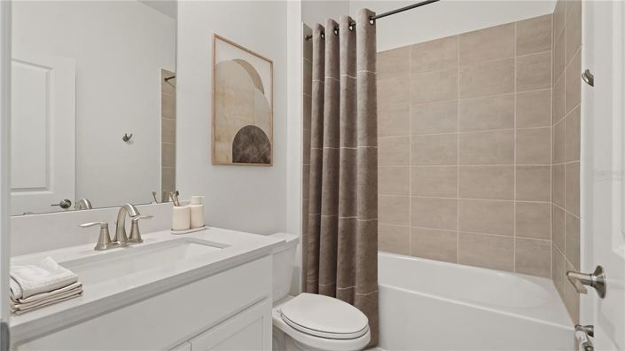 Image No.10-5 Bed Property for sale