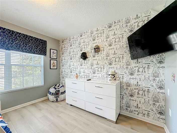 Image No.19-5 Bed House for sale